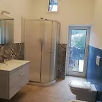 La Torretta Di Piero Con Terrazzi E Parcheggio Privato Citra Zero Zero Ottanta 31lst0282 アパート インペリア