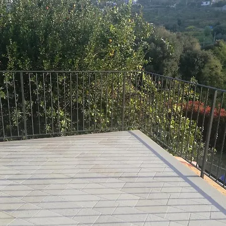 La Torretta Di Piero Con Terrazzi E Parcheggio Privato Citra Zero Zero Ottanta 31lst0282 *