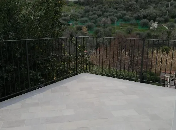 La Torretta Di Piero Con Terrazzi E Parcheggio Privato Citra Zero Zero Ottanta 31lst0282 * Imperia