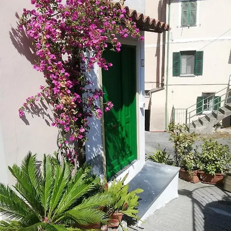 La Torretta Di Piero Con Terrazzi E Parcheggio Privato Citra Zero Zero Ottanta 31lst0282 * Imperia