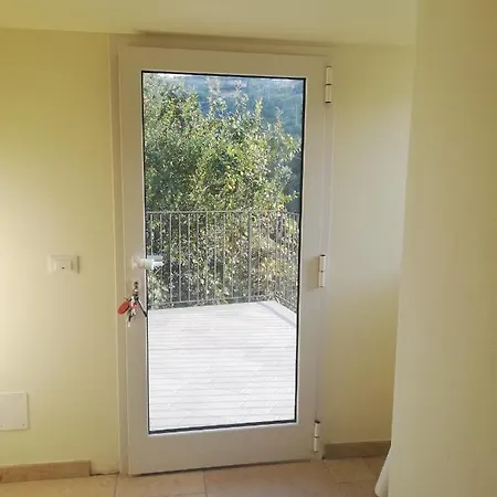 Appartamento La Torretta Di Piero Con Terrazzi E Parcheggio Privato Citra Zero Zero Ottanta 31lst0282