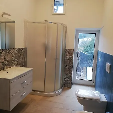 La Torretta Di Piero Con Terrazzi E Parcheggio Privato Citra Zero Zero Ottanta 31lst0282 Apartament Imperia