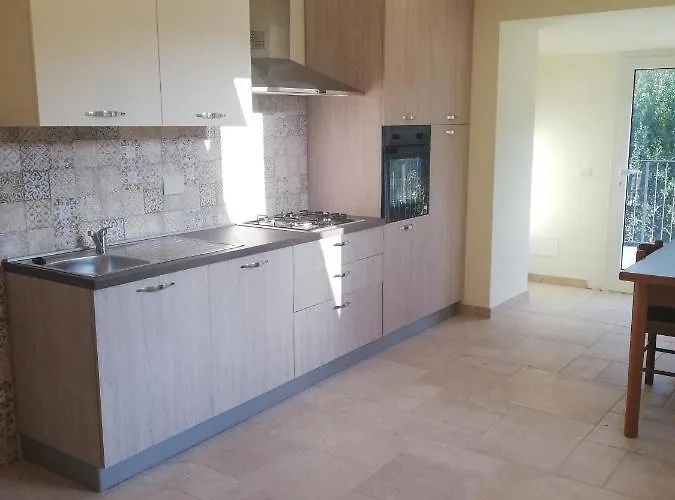 La Torretta Di Piero Con Terrazzi E Parcheggio Privato Citra Zero Zero Ottanta 31lst0282 * إمبيريا